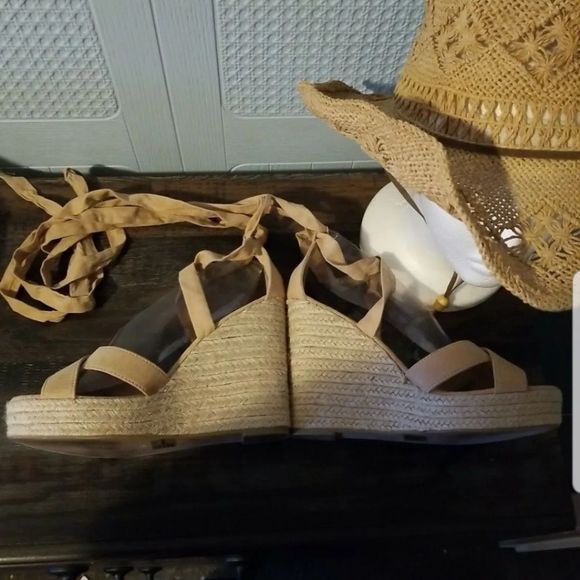 Venus Gladiator Wrap Espadrille Wedge Sandals Natural Faux Suede Women's Sz. 10M - Picture 8 of 13